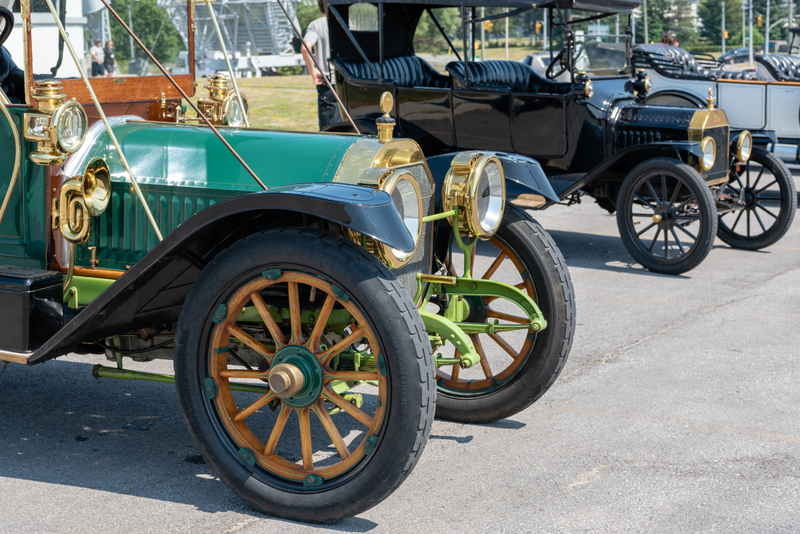 Illustration for article titled Horseless Carriages Visit Our Museum